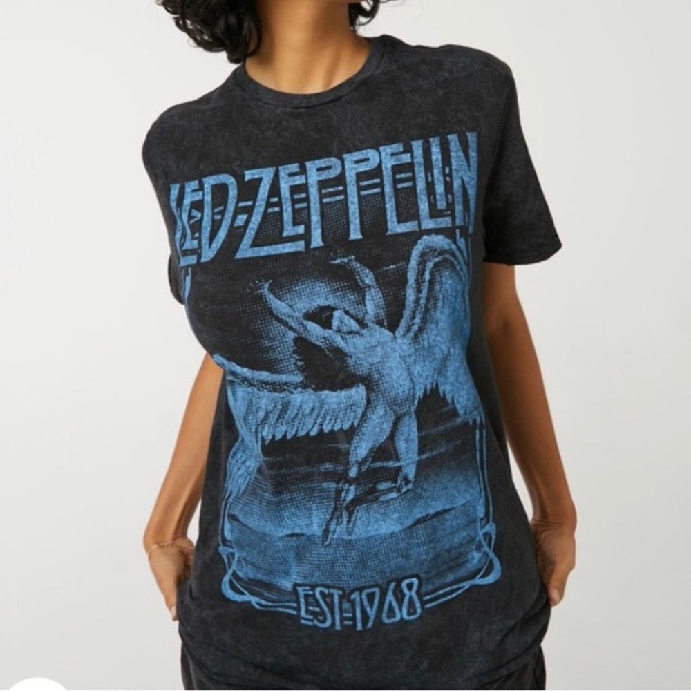 Led Zepplin band tee. NWT.